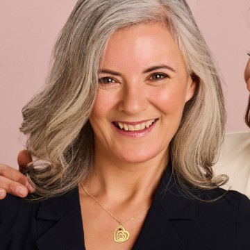 1 gouden familie ketting in hartvorm met geboortesteen