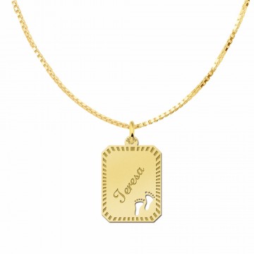 1 gouden plaatje met naam met voetjes