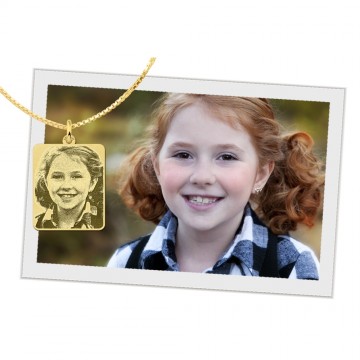 1 gouden rechthoekige hanger met foto