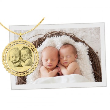 1 ronde hanger met foto gravering goud