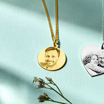 2 gouden hanger met foto rond