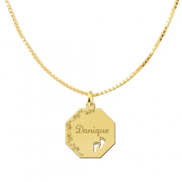 3 graveerplaat van goud met je naam en voetjes