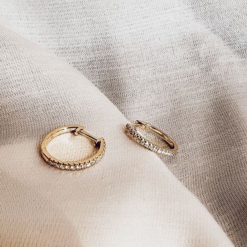 Oorringen geelgoud briljant 0 22 crt 25358 nl g