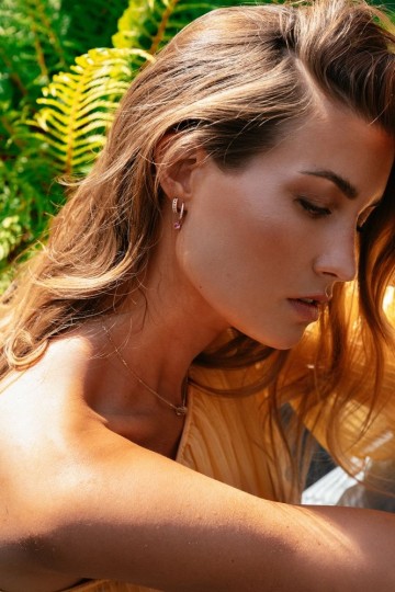 Oorringen geelgoud briljant 0 28 crt 30970 nl g