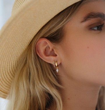 Oorringen geelgoud saffier 23723 nl g