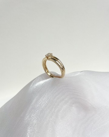Ring geelgoud briljant 0 10 crt 32390 nl g
