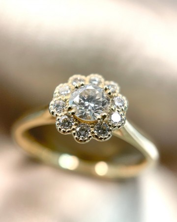 Ring geelgoud briljant 0 43 crt 32019 nl g