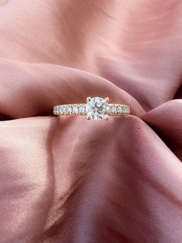 Ring geelgoud briljant 0 67 crt 24438 nl g